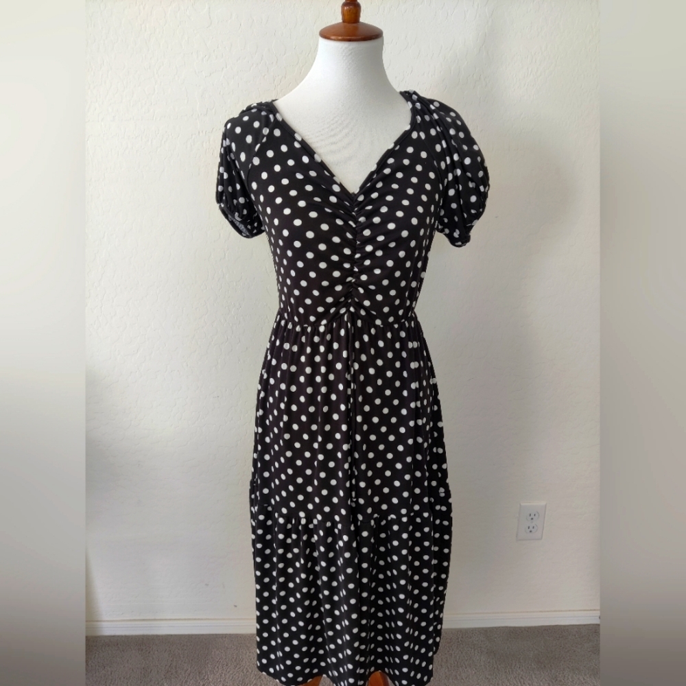 Vintage Inspired Black and White Knit Dress